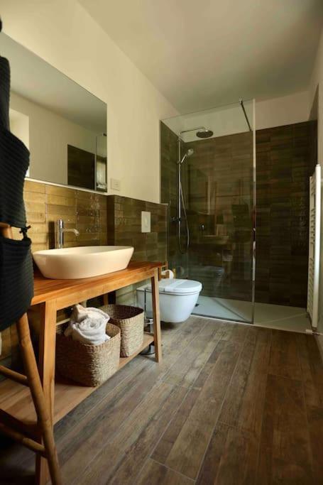 Il Noce Lake View Apartment Лезено Экстерьер фото