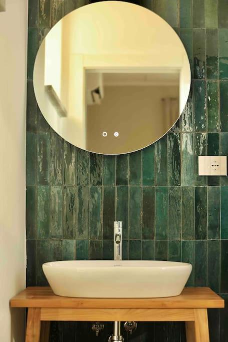 Il Noce Lake View Apartment Лезено Экстерьер фото